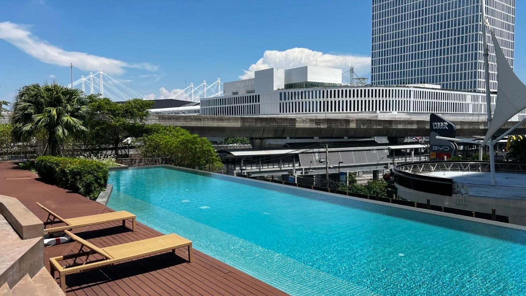 The Coast Apartment Bangkok Bagian luar foto